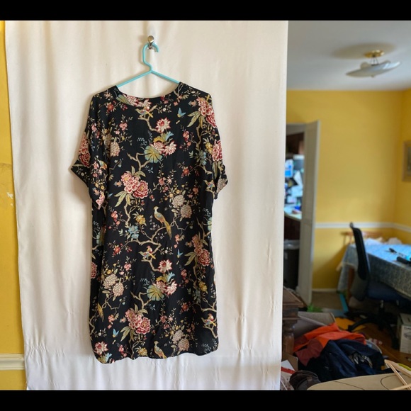 H&M GP & J Baker Floral V-Neck Dress. Size 12. - Picture 3 of 6